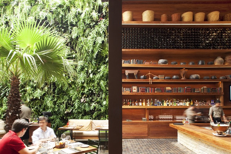 巴西“KAA”生态主题餐厅装修设计赏析