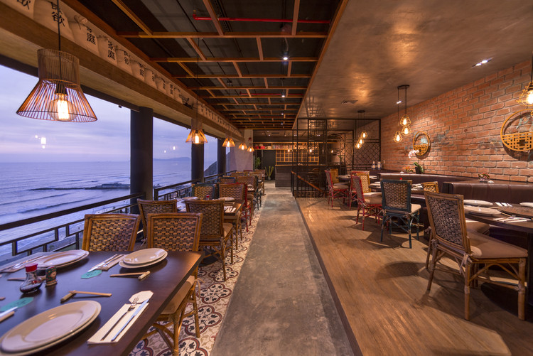 秘鲁“Tzu”复古主题中餐厅装修设计赏析