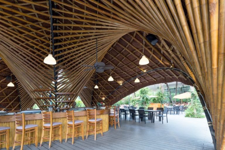 知名主题餐饮设计公司分享越南旅游展馆竹艺主题餐厅装修案例