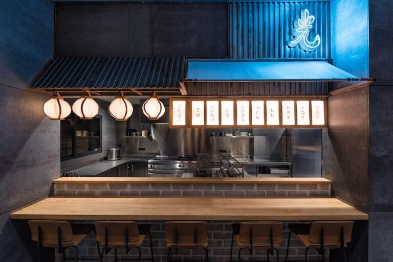 日本寿司店日式风格餐厅空间设计效果图